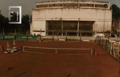 Canchas de tenis y cine - La Emilia 