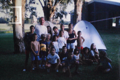 Grupo niños de campamento