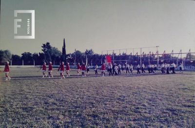 Ingreso de bastoneras y banda musical - Exhibición deportiva en Club Somisa