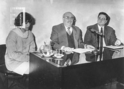 Miguel Ángel Migliarini, Mónica Scaldaferro y Piero de Vicari en presentación libro sobre Medallística