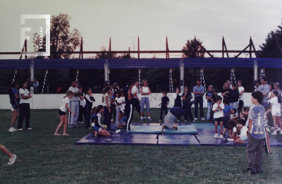 Gimnasia artística - Exhibición en cancha Club Somisa 