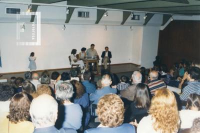 Presentación libro "Gato de piel lunar" de Piero de Vicari