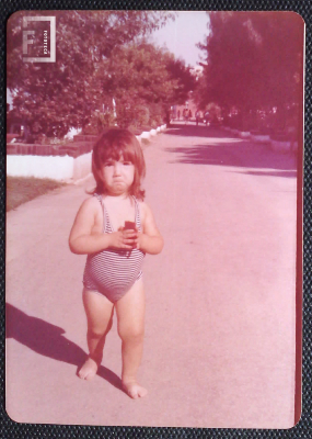 Niña en Club Regatas