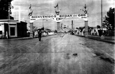 Arco aniversario La Emilia