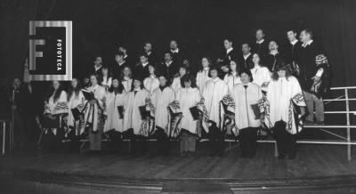 Encuentros Corales Bonaerenses '95 en Teatro. Coro Polifónico Municipal de Chacabuco