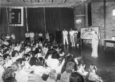 Mataji Indra Devi en Auditorio Municipal
