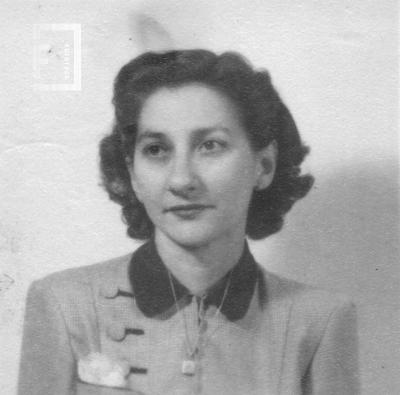 Dora Cara, escritora