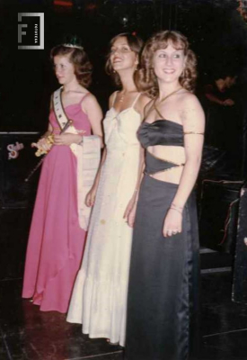 Reina y princesas -  Aniversario La Emilia 