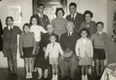 Retrato familia Clerici - Abuelos y nietos
