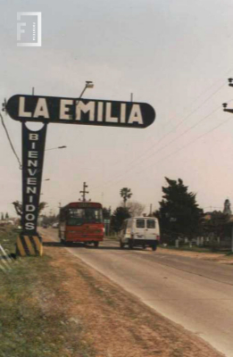 Cartel entrada La Emilia 