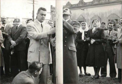 Izamiento de bandera - C Cordova en el  59º Aniversario La Emilia