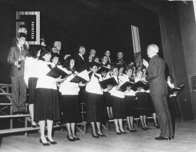 Coro en Teatro Municipal