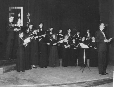 Coro de Rosario en Teatro Municipal