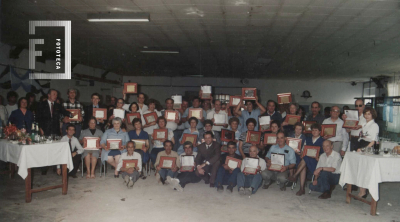 Entrega de plaquetas a personal fábrica textil en La Emilia 
