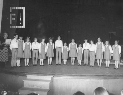 Coro de Rafaela en Teatro Municipal