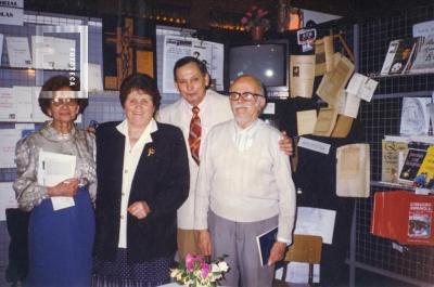Dora Cara, Juan Arburúa y César Bustos en Feria del Libro