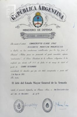 Reproducción diploma promoción post-mortem del Marinero Martín Mauricio Ricarte. Malvinas