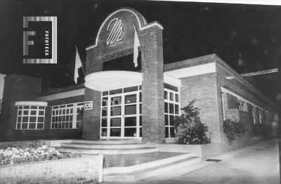 Edificio Canal 2, nocturno