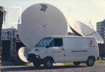 Trafic y parábolas en el fondo de Canal 2