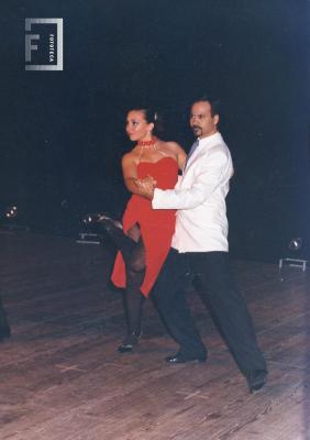 Francisco Chumbito Dotti y pareja bailando tango