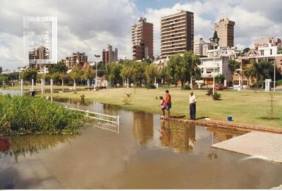 Creciente del Paraná, Plaza Náutica inundada
