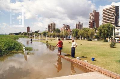 Creciente del Paraná, Plaza Náutica inundada