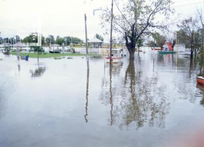 Creciente del Paraná, Costanera inundada