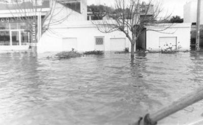 Creciente del Paraná, Costanera inundada