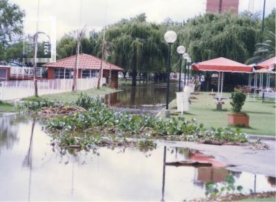 Creciente del Paraná, Club de Regatas inundado