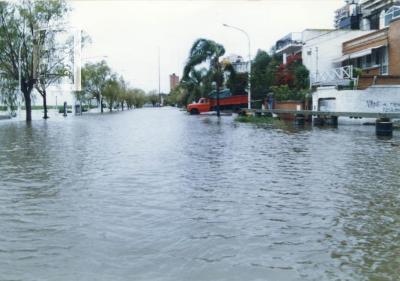 Creciente del Paraná, Costanera inundada