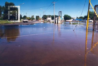 Creciente del Paraná, Costanera inundada