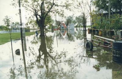 Creciente del Paraná, Costanera inundada