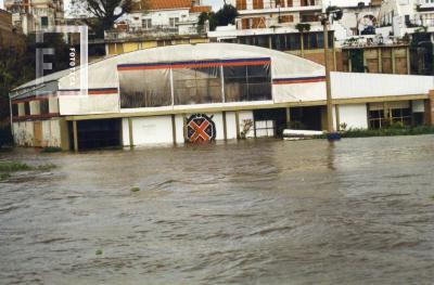 Creciente del Paraná, Club de Regatas inundado