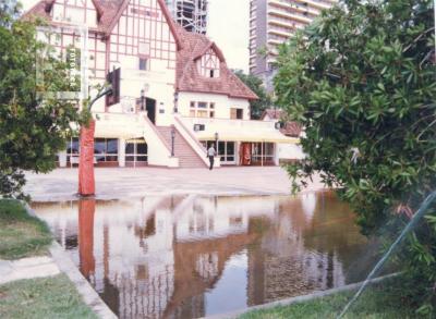 Creciente del Paraná, Club de Regatas inundado