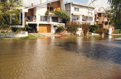 Creciente del Paraná, Costanera inundada