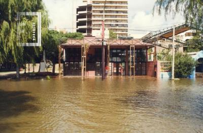 Creciente del Paraná, Costanera inundada