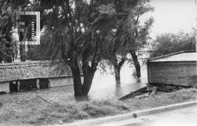 Creciente del Paraná, Club de Regatas inundado