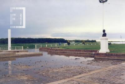 Creciente del Paraná, Plaza Náutica inundada