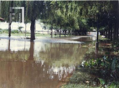 Creciente del Paraná, Club de Regatas inundado