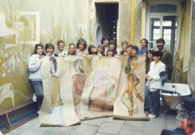 Curso de Acuarela dictado por Sra. de Stemberg. Grupo mostrando trabajos