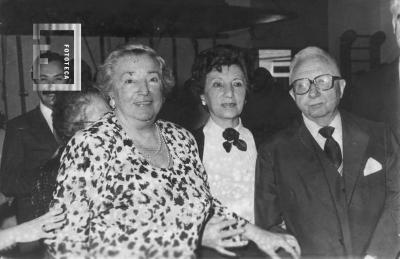 Dr. Carlos Covi y otros