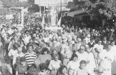 Procesión con la Virgen del Rosario