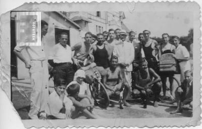 Grupo en Club de Regatas. Adolfo Argerich, Vasco Elis