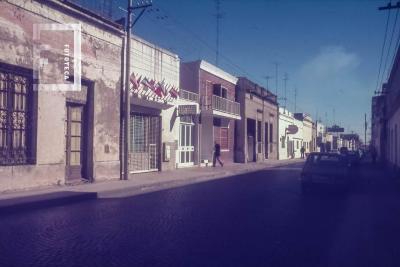 Calle Italia de Ameghino hacia Garibaldi, vereda impar