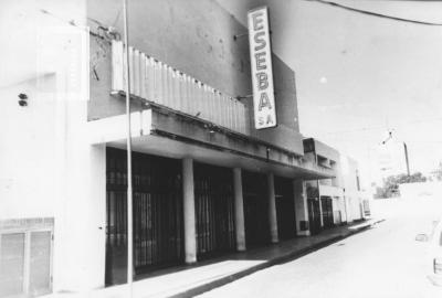 Frente edificio de ESEBA, calle Colón casi esquina Garibaldi