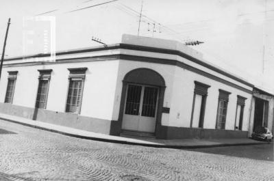 Biblioteca Aguiar, calles Don Bosco y Ameghino