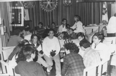 Reunión clubes juveniles en Rotary