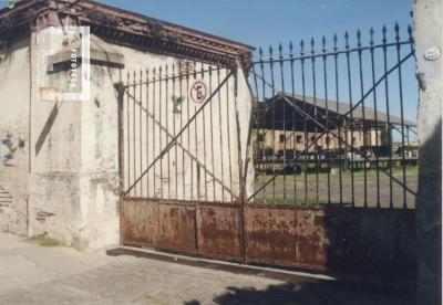 Portón de entrada Gas del Estado