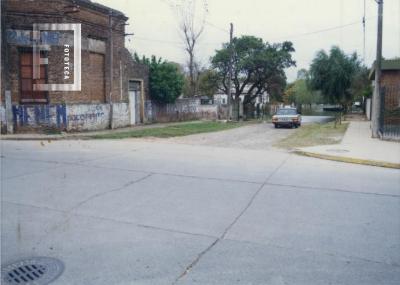 Esquina de Sarmiento e Ingenieros vista hacia el río, durante creciente