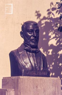 Casa del Acuerdo. Busto de Juan Pujol